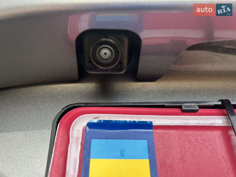 Внедорожник / Кроссовер Mitsubishi Outlander 2020 в Буске