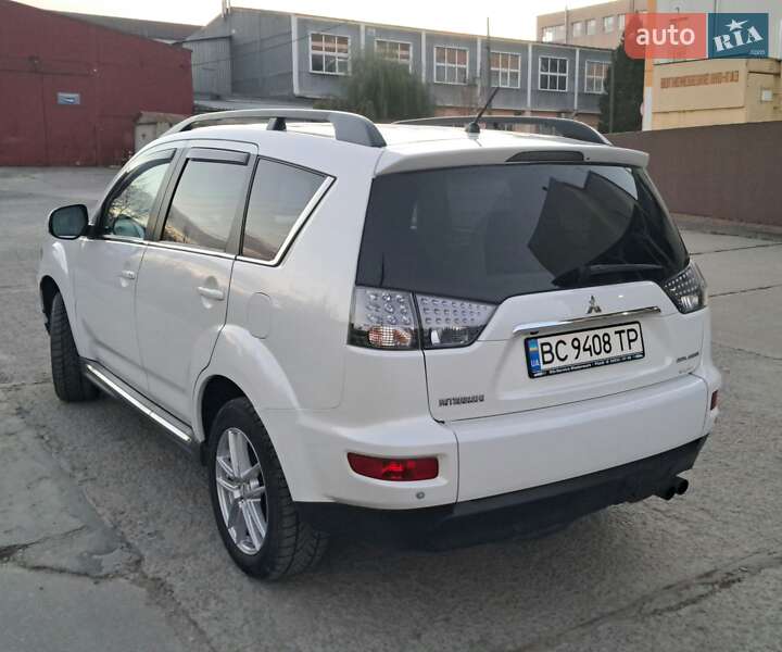 Внедорожник / Кроссовер Mitsubishi Outlander 2011 в Львове фото 7 Внедорожник / Кроссовер Mitsubishi Outlander 2011 в Львове