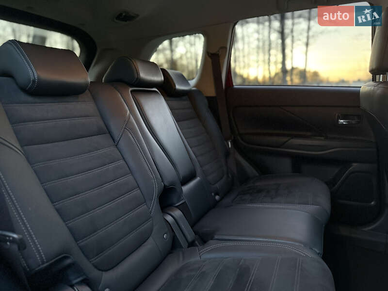 Внедорожник / Кроссовер Mitsubishi Outlander 2018 в Ковеле