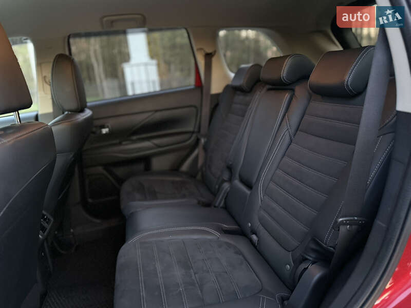 Внедорожник / Кроссовер Mitsubishi Outlander 2018 в Ковеле