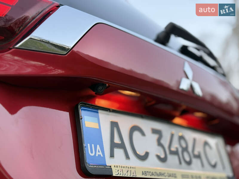 Внедорожник / Кроссовер Mitsubishi Outlander 2018 в Ковеле