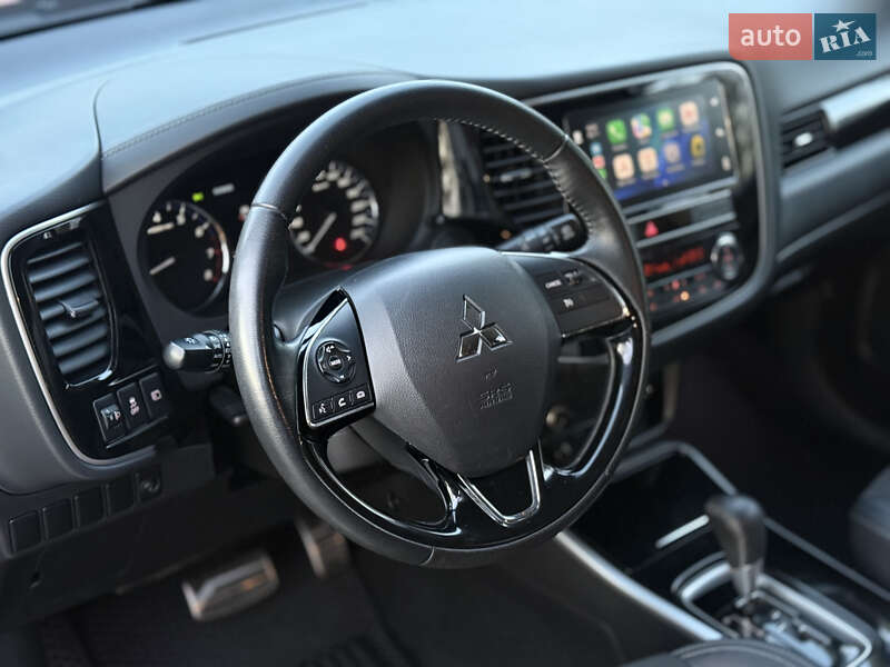 Внедорожник / Кроссовер Mitsubishi Outlander 2018 в Ковеле
