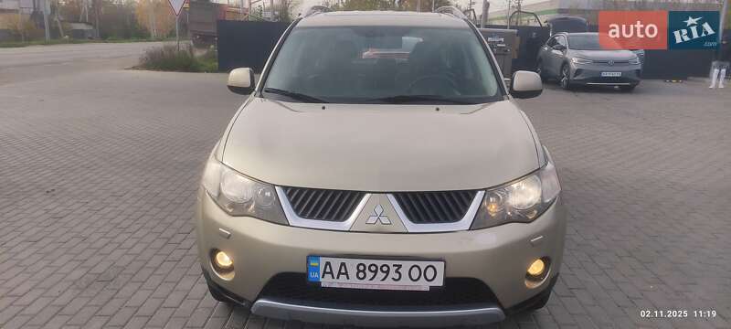 Внедорожник / Кроссовер Mitsubishi Outlander 2009 в Киеве