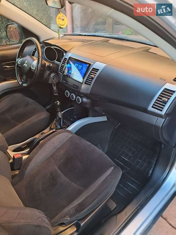 Внедорожник / Кроссовер Mitsubishi Outlander 2007 в Глыбокой
