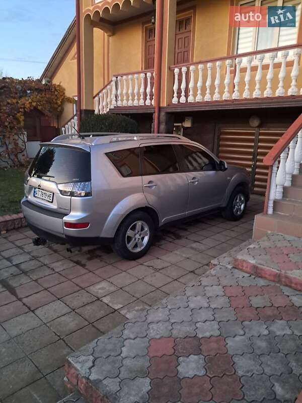 Внедорожник / Кроссовер Mitsubishi Outlander 2007 в Глыбокой