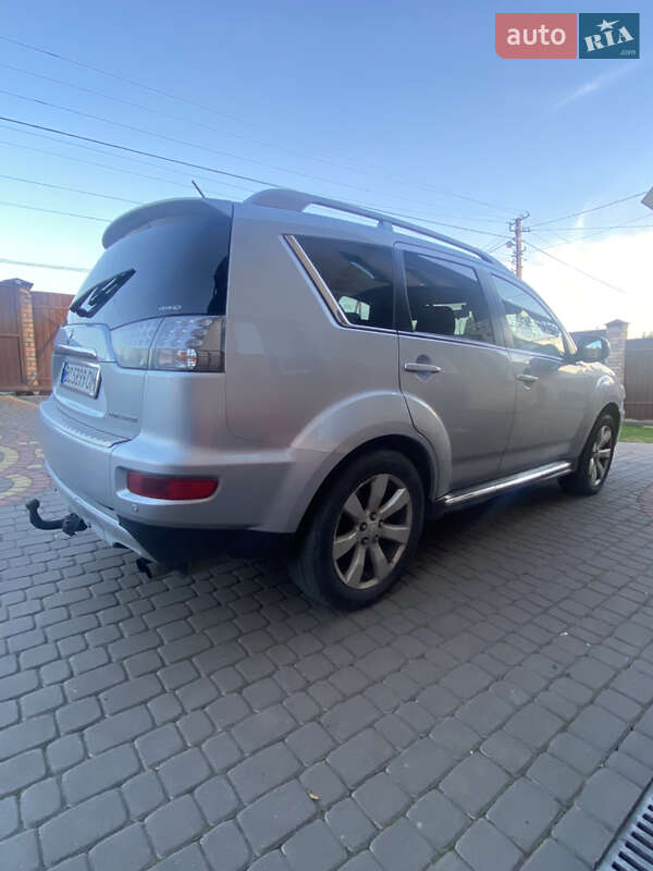 Внедорожник / Кроссовер Mitsubishi Outlander 2010 в Мостиске