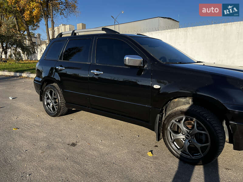 Позашляховик / Кросовер Mitsubishi Outlander 2003 в Одесі