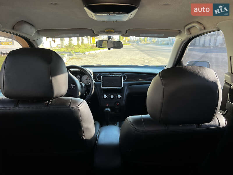 Позашляховик / Кросовер Mitsubishi Outlander 2003 в Одесі