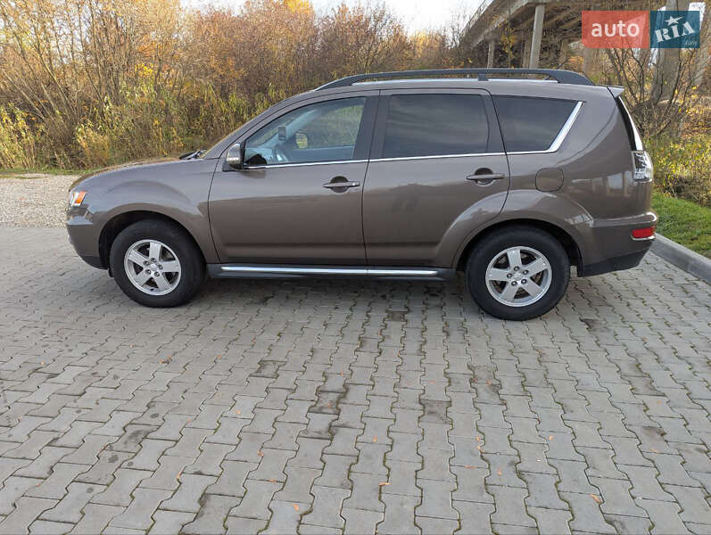 Позашляховик / Кросовер Mitsubishi Outlander 2011 в Коломиї фото 6 Позашляховик / Кросовер Mitsubishi Outlander 2011 в Коломиї