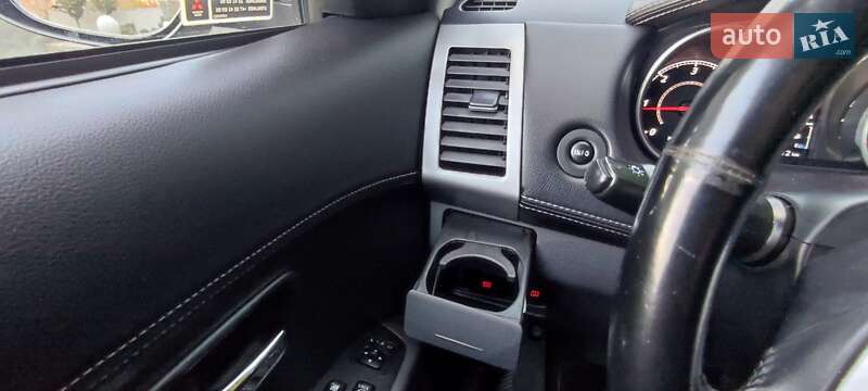 Внедорожник / Кроссовер Mitsubishi Outlander 2010 в Луцке