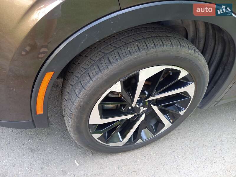 Внедорожник / Кроссовер Mitsubishi Outlander 2022 в Черкассах