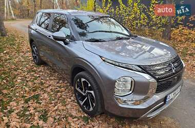 Внедорожник / Кроссовер Mitsubishi Outlander 2022 в Киеве