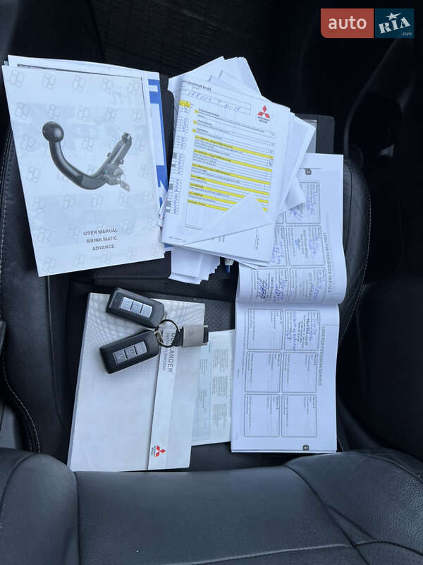 Внедорожник / Кроссовер Mitsubishi Outlander 2013 в Ровно