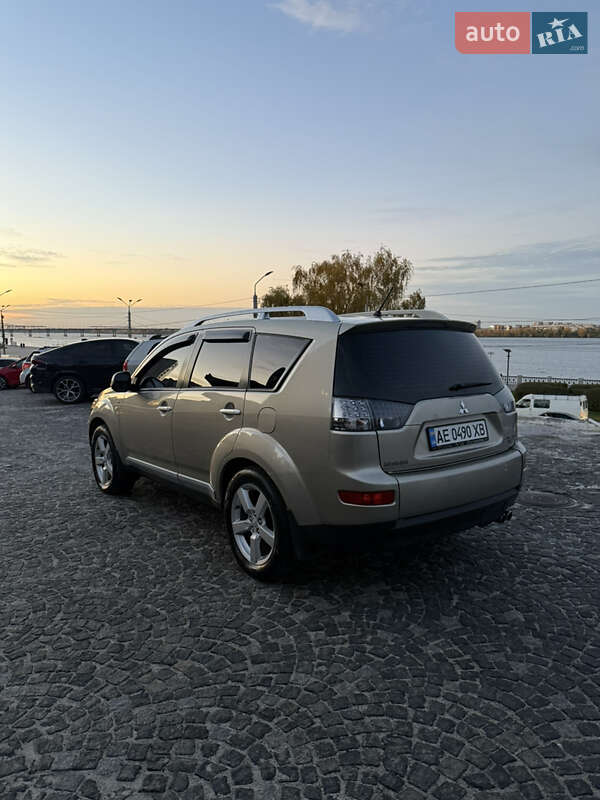 Внедорожник / Кроссовер Mitsubishi Outlander 2008 в Днепре