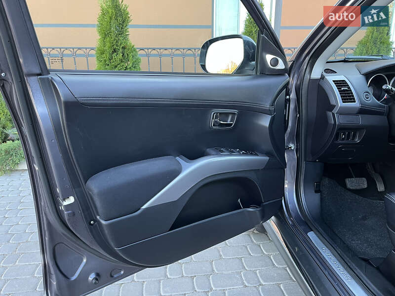 Внедорожник / Кроссовер Mitsubishi Outlander 2012 в Виннице