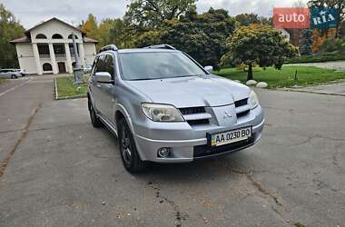 Позашляховик / Кросовер Mitsubishi Outlander 2008 в Києві