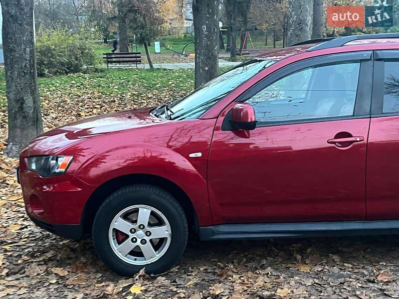 Позашляховик / Кросовер Mitsubishi Outlander 2010 в Києві фото 5 Позашляховик / Кросовер Mitsubishi Outlander 2010 в Києві