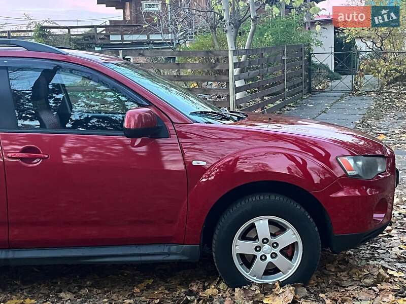 Позашляховик / Кросовер Mitsubishi Outlander 2010 в Києві фото 14 Позашляховик / Кросовер Mitsubishi Outlander 2010 в Києві