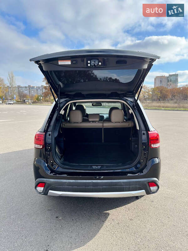 Внедорожник / Кроссовер Mitsubishi Outlander 2015 в Кропивницком