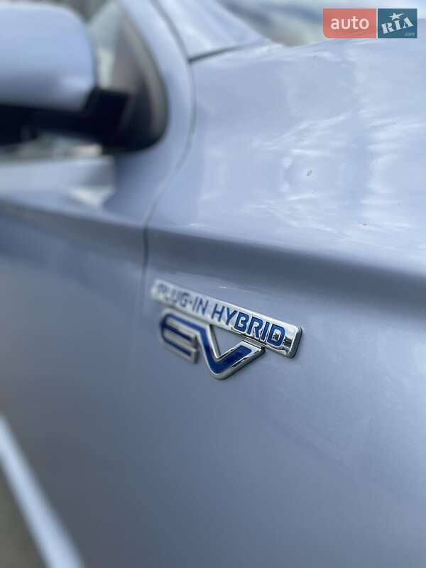 Позашляховик / Кросовер Mitsubishi Outlander 2014 в Житомирі