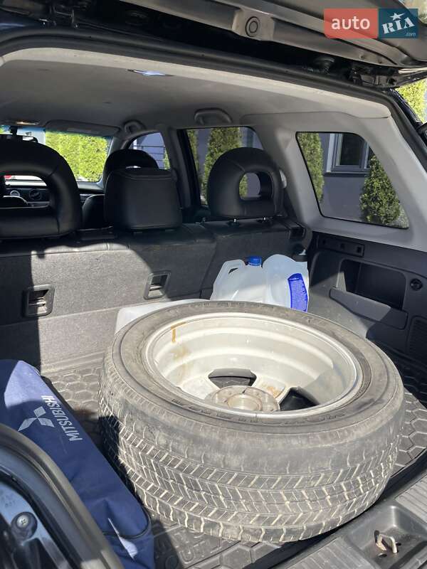 Внедорожник / Кроссовер Mitsubishi Outlander 2007 в Львове