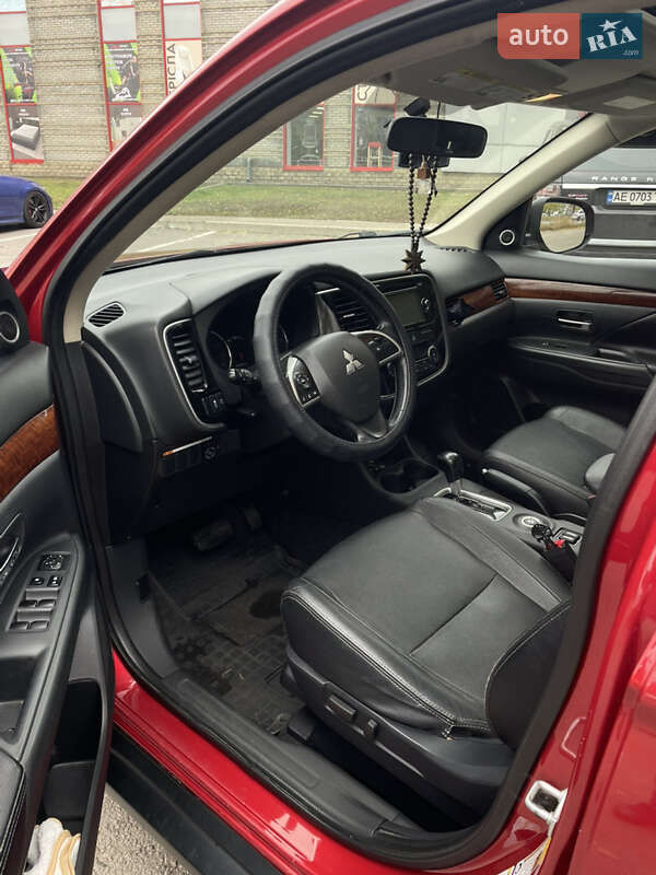 Внедорожник / Кроссовер Mitsubishi Outlander 2014 в Днепре фото 7 Внедорожник / Кроссовер Mitsubishi Outlander 2014 в Днепре