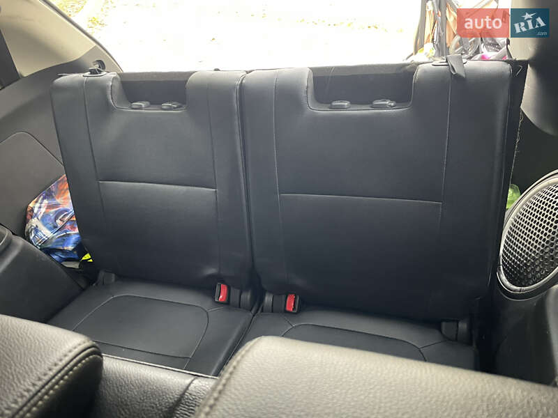Внедорожник / Кроссовер Mitsubishi Outlander 2014 в Днепре фото 11 Внедорожник / Кроссовер Mitsubishi Outlander 2014 в Днепре