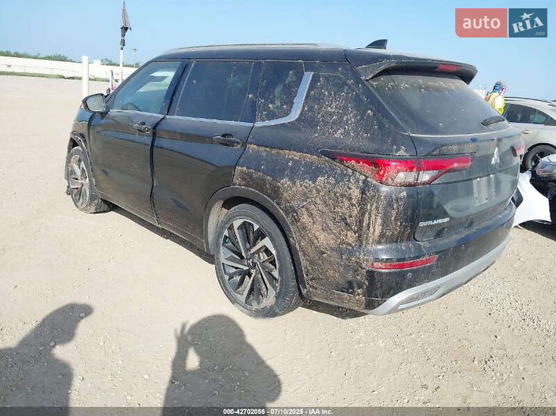 Внедорожник / Кроссовер Mitsubishi Outlander 2022 в Буче