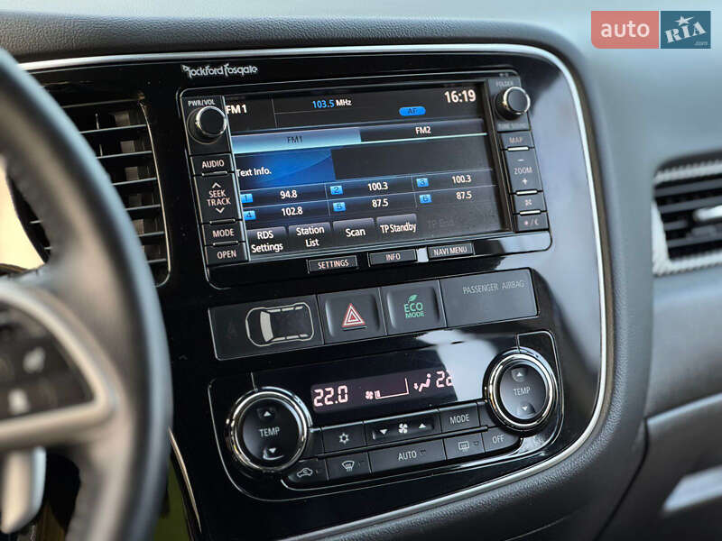 Внедорожник / Кроссовер Mitsubishi Outlander 2012 в Сумах