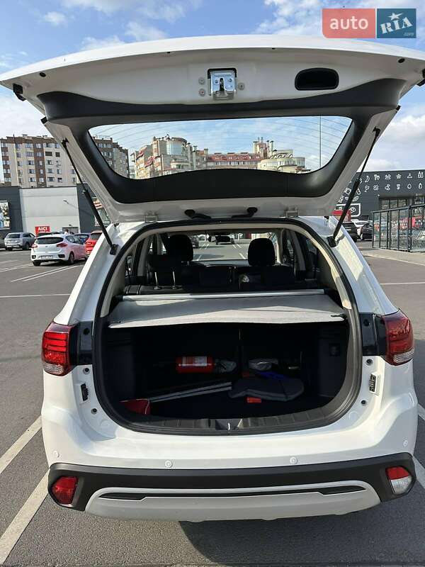 Внедорожник / Кроссовер Mitsubishi Outlander 2019 в Одессе фото 35 Внедорожник / Кроссовер Mitsubishi Outlander 2019 в Одессе