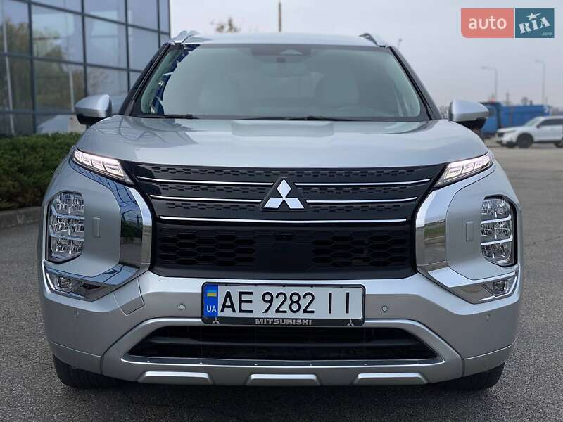 Позашляховик / Кросовер Mitsubishi Outlander 2022 в Дніпрі