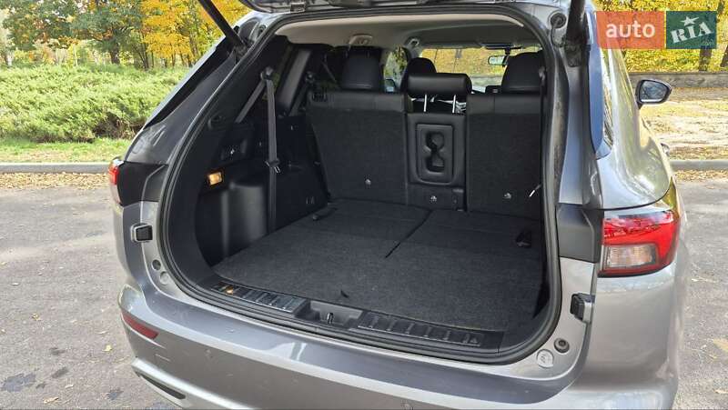 Позашляховик / Кросовер Mitsubishi Outlander 2021 в Черкасах