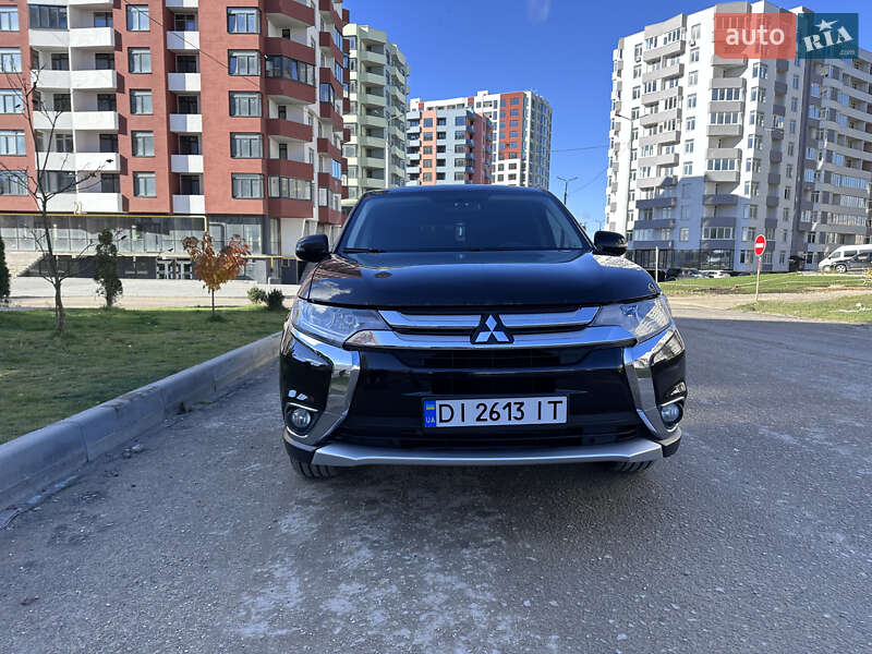 Внедорожник / Кроссовер Mitsubishi Outlander 2015 в Тернополе