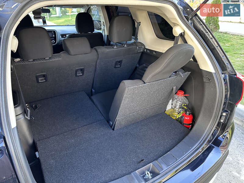 Внедорожник / Кроссовер Mitsubishi Outlander 2015 в Тернополе