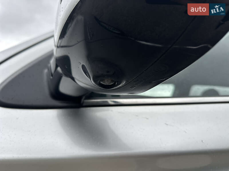 Внедорожник / Кроссовер Mitsubishi Outlander 2020 в Киеве