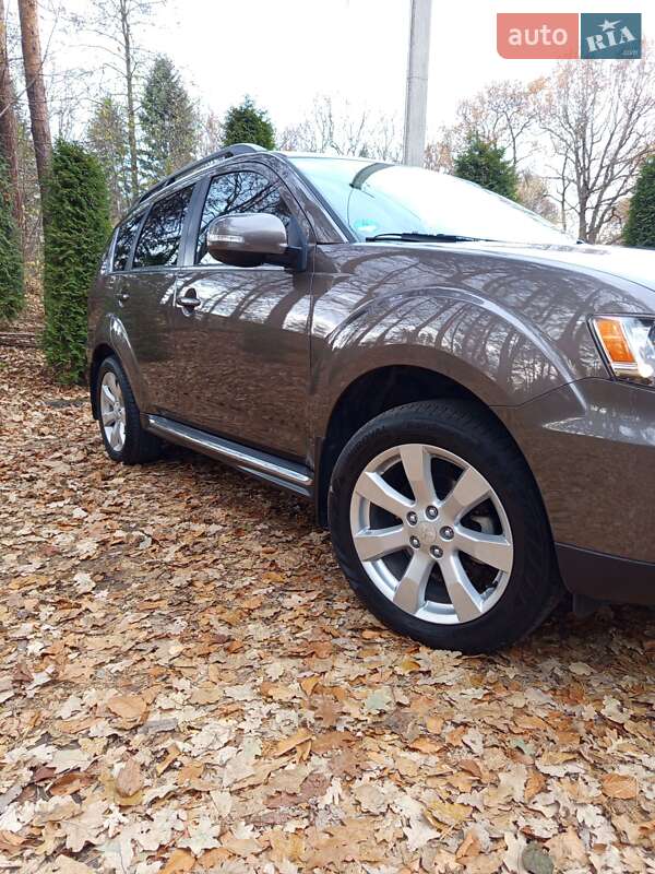 Внедорожник / Кроссовер Mitsubishi Outlander 2011 в Дрогобыче фото 2 Внедорожник / Кроссовер Mitsubishi Outlander 2011 в Дрогобыче