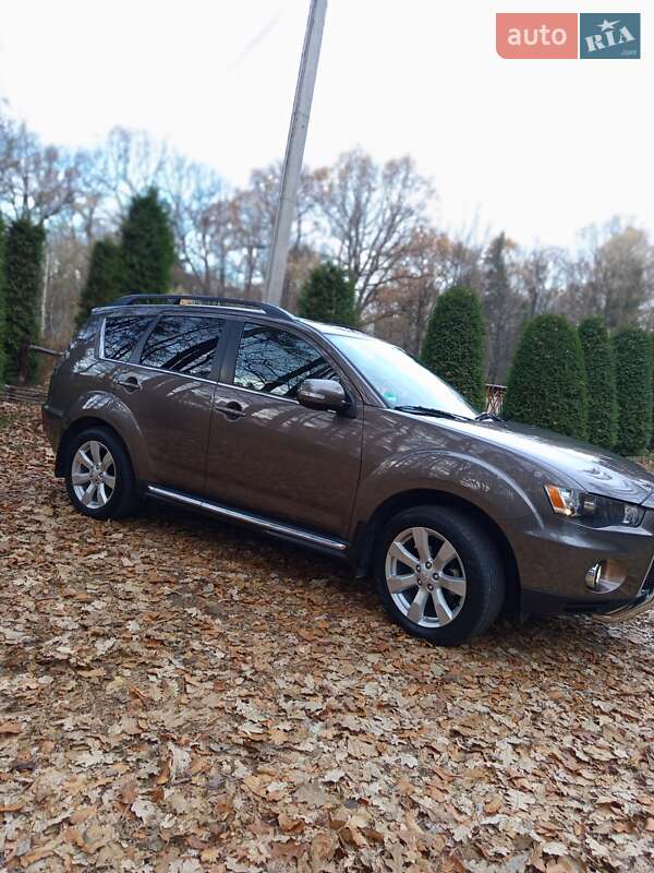 Внедорожник / Кроссовер Mitsubishi Outlander 2011 в Дрогобыче фото 27 Внедорожник / Кроссовер Mitsubishi Outlander 2011 в Дрогобыче