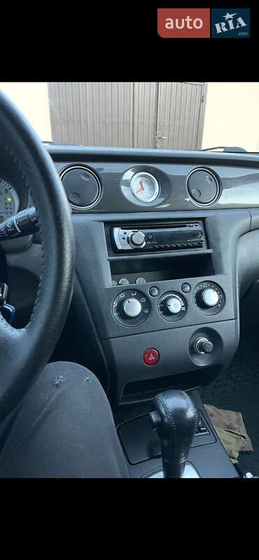 Позашляховик / Кросовер Mitsubishi Outlander 2007 в Києві