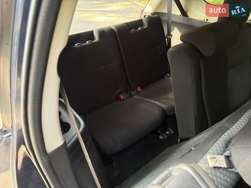 Внедорожник / Кроссовер Mitsubishi Outlander 2017 в Новояворовске фото 3 Внедорожник / Кроссовер Mitsubishi Outlander 2017 в Новояворовске