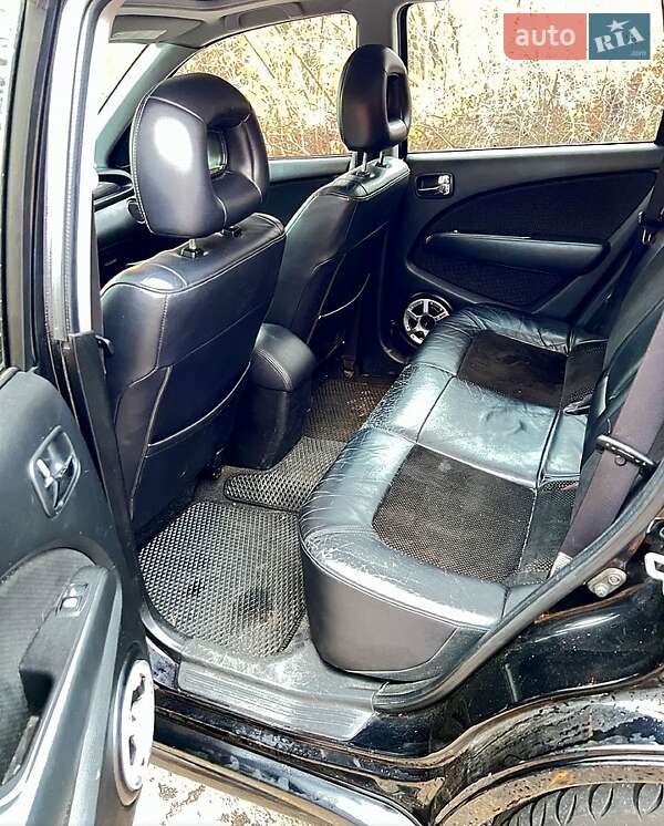 Внедорожник / Кроссовер Mitsubishi Outlander 2005 в Полтаве фото 9 Внедорожник / Кроссовер Mitsubishi Outlander 2005 в Полтаве