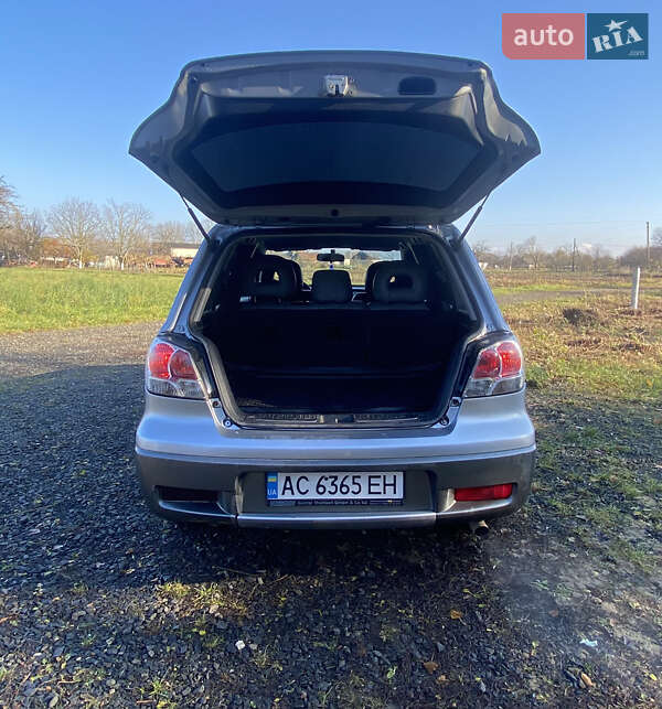 Внедорожник / Кроссовер Mitsubishi Outlander 2003 в Ковеле фото 5 Внедорожник / Кроссовер Mitsubishi Outlander 2003 в Ковеле
