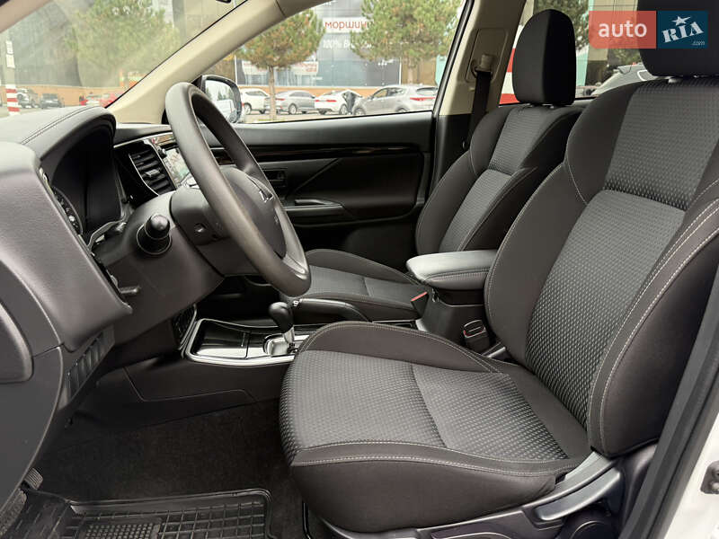 Внедорожник / Кроссовер Mitsubishi Outlander 2021 в Одессе фото 29 Внедорожник / Кроссовер Mitsubishi Outlander 2021 в Одессе