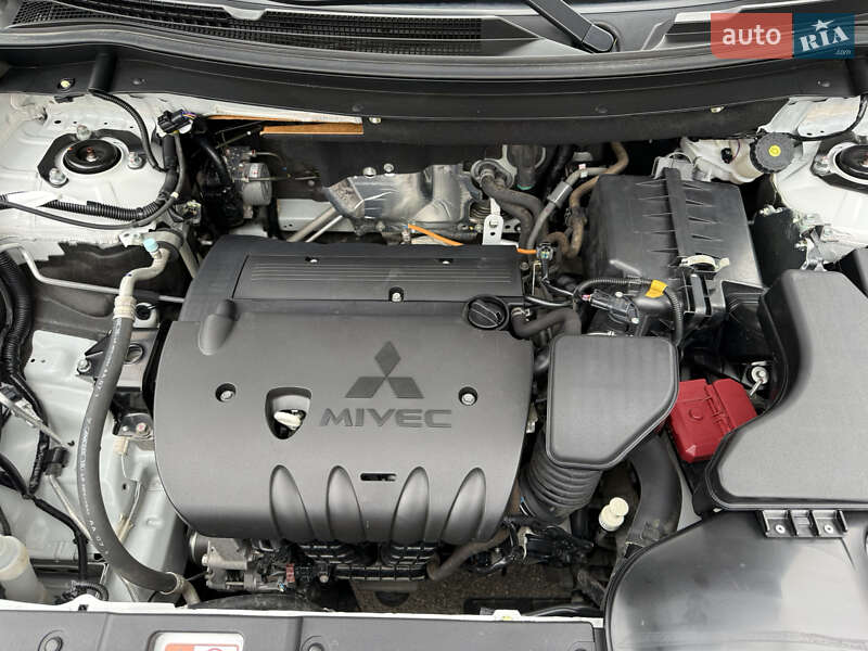 Внедорожник / Кроссовер Mitsubishi Outlander 2021 в Одессе фото 43 Внедорожник / Кроссовер Mitsubishi Outlander 2021 в Одессе