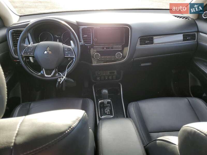 Внедорожник / Кроссовер Mitsubishi Outlander 2019 в Харькове фото 8 Внедорожник / Кроссовер Mitsubishi Outlander 2019 в Харькове