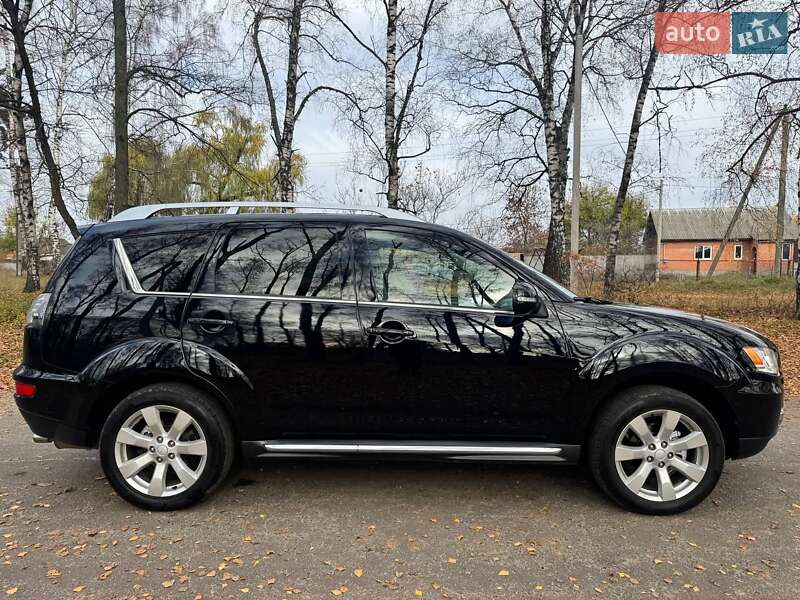 Позашляховик / Кросовер Mitsubishi Outlander 2011 в Охтирці