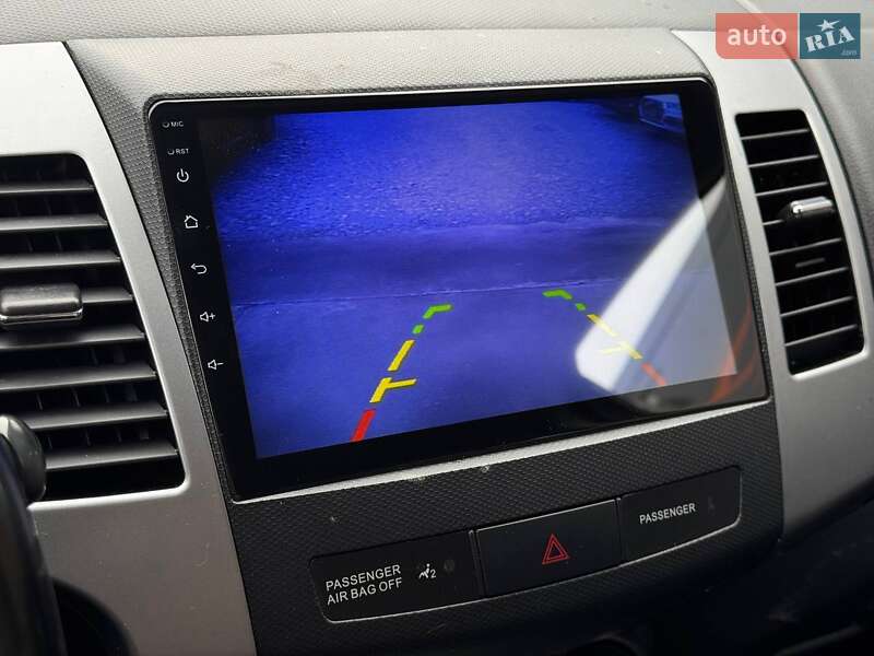 Позашляховик / Кросовер Mitsubishi Outlander 2010 в Рівному