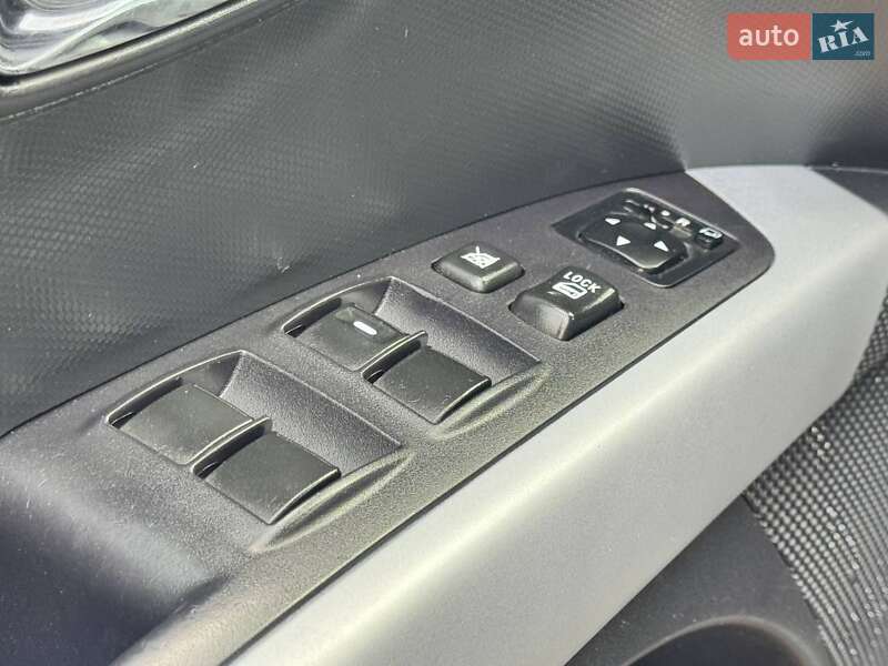 Позашляховик / Кросовер Mitsubishi Outlander 2011 в Охтирці