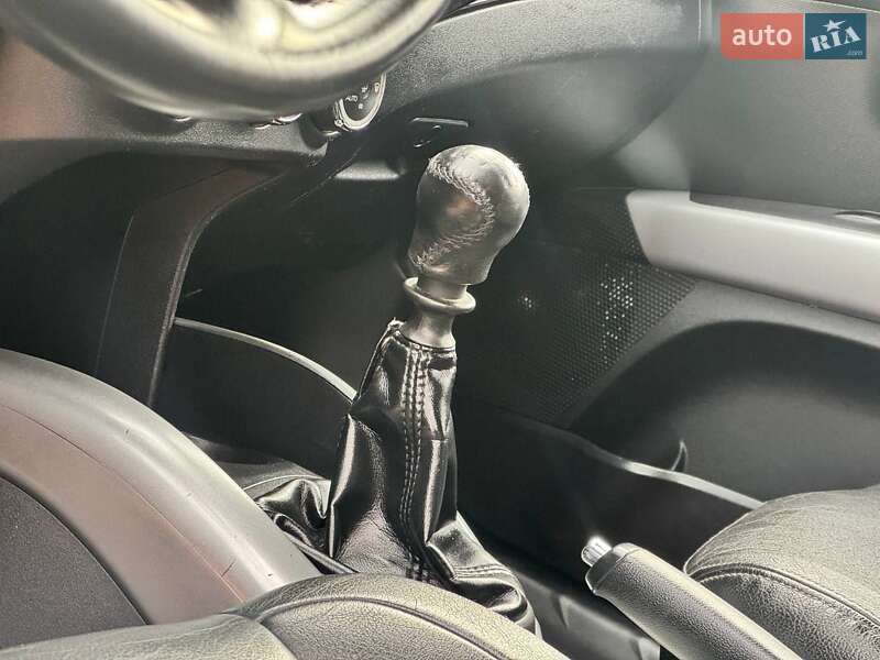 Позашляховик / Кросовер Mitsubishi Outlander 2011 в Охтирці