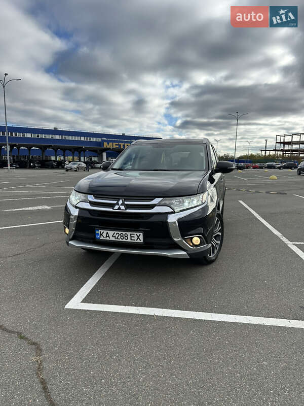 Внедорожник / Кроссовер Mitsubishi Outlander 2017 в Киеве фото 2 Внедорожник / Кроссовер Mitsubishi Outlander 2017 в Киеве