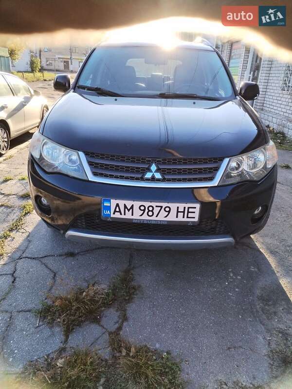 Внедорожник / Кроссовер Mitsubishi Outlander 2008 в Житомире